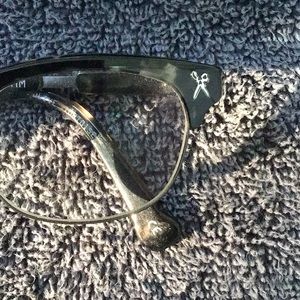 🔷William Morris London prescription glasses hairdresser🔷